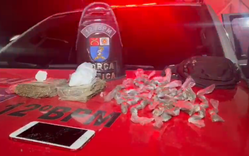 Força Tática do 12º BPM prende três suspeitos por tráfico de drogas no Conjunto Maceió 1