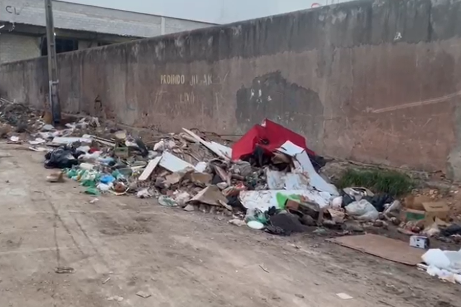 Moradores do Clima Bom denunciam descarte irregular de lixo e cobram fiscalização
