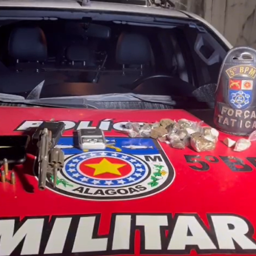 Força Tática do 5º BPM prende dois suspeitos por tráfico de drogas e porte ilegal de arma no Benedito Bentes