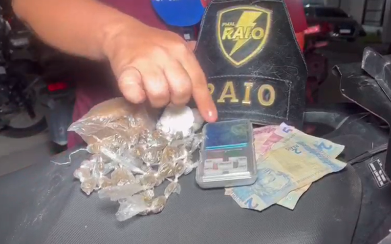 Suspeito é preso por tráfico de drogas no bairro do Prado