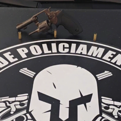 Homem é preso com revólver após tentar fugir da polícia em Rio Largo