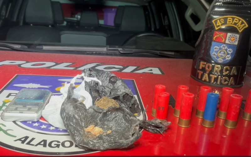 Força Tática do 4º BPM apreende drogas e munições durante operação na Gruta de Lourdes