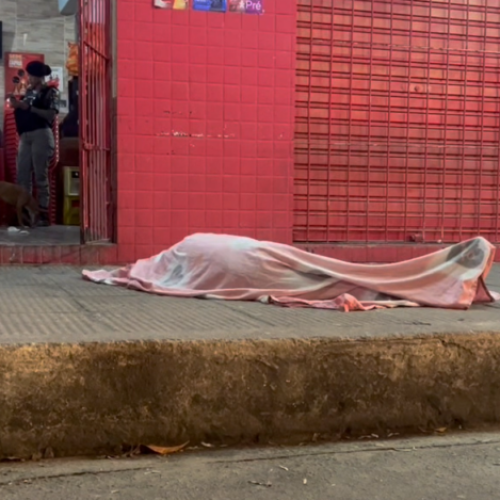 Jovem de 18 anos é morta a tiros no Benedito Bentes