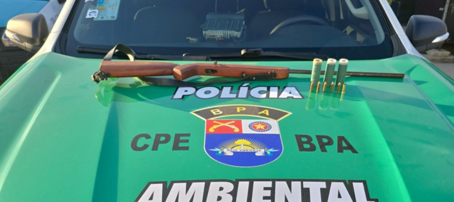 Arma de fogo e munições são apreendidas pela Polícia Ambiental na Barra de São Miguel