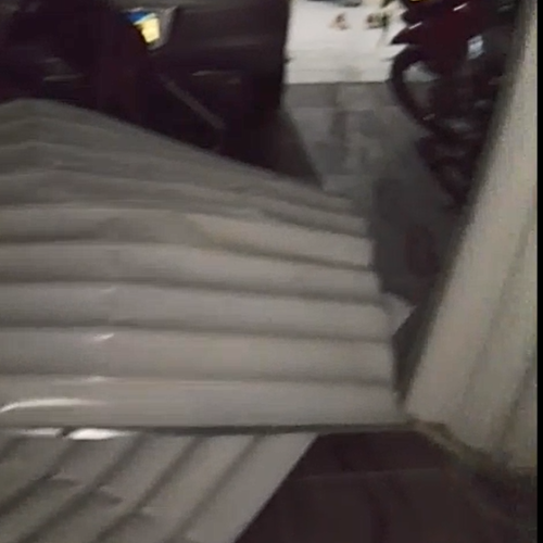 Homem é preso após invadir casa de ex-companheira com caminhonete