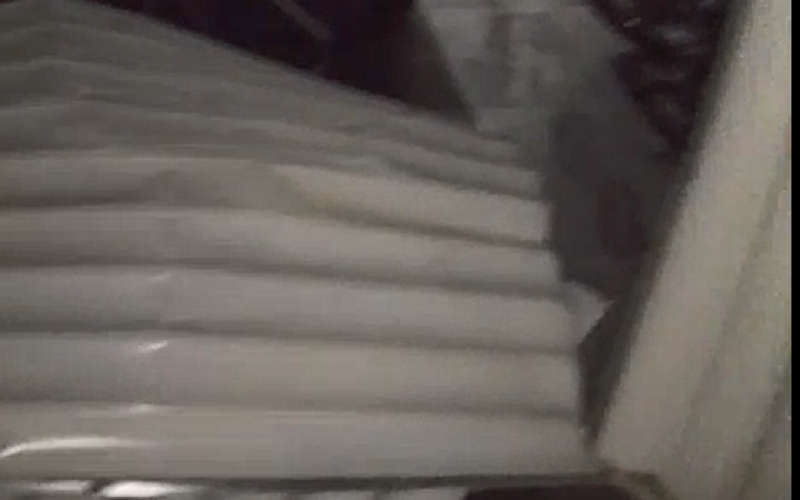 Homem é preso após invadir casa de ex-companheira com caminhonete