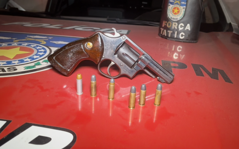 Polícia Militar prende suspeito armado no Trapiche