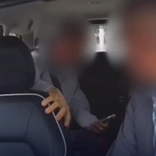 Passageiro reage e escapa de tentativa de roubo após suspeito quebrar vidro de carro