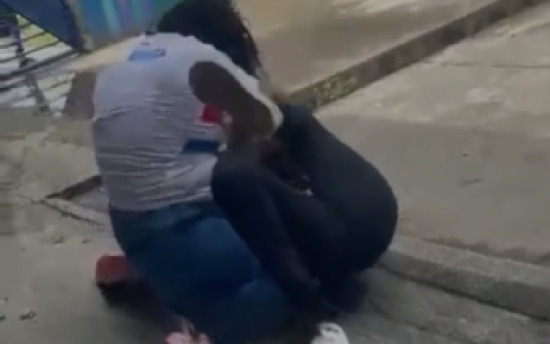 Mãe de aluna diz que filha foi vítima de bullying e racismo antes de briga em escola no Clima Bom