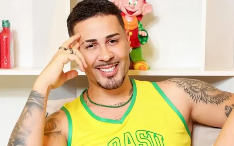 “Ela é do OnlyFans, mas é cheirosa” Carlinhos fala sobre polêmicas e convivência com MC Mirella