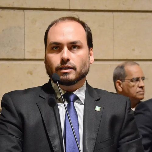 “Sentimento de injustiça”, diz Carlos sobre julgamento de Bolsonaro