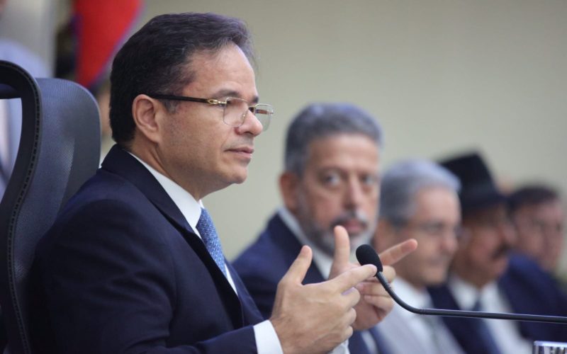 Deputados devem derrubar cinco vetos do Governo de Alagoas em votação urgente nesta terça (19)