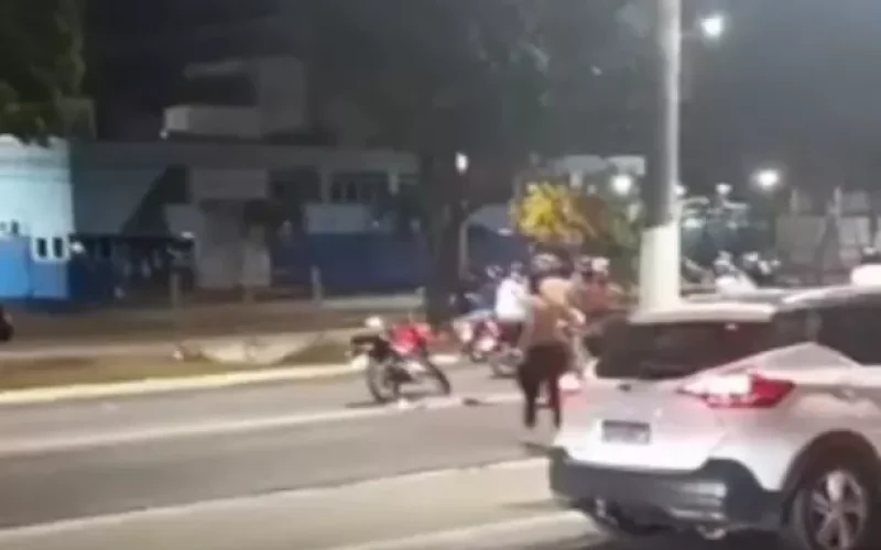 Novas imagens mostram confusão entre torcedores de CRB e CSA em Maceió