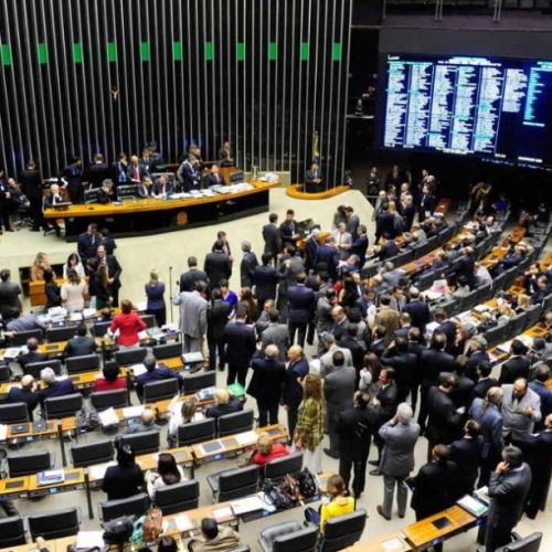 Governo tenta reduzir verbas parlamentares, mas proposta é rejeitada pelo Congresso