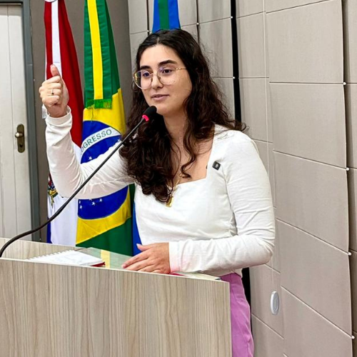 Teca Nelma celebra Dia dos Professores reafirma apoio à categoria e à educação pública de Maceió