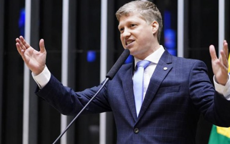 Oposição protocola novo pedido de impeachment contra Alexandre de Moraes