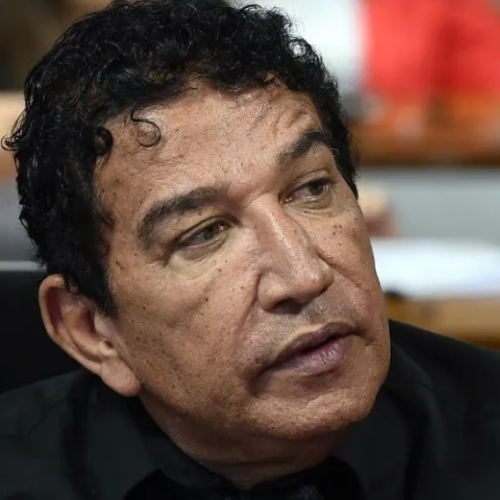 Durante encerramento de sessão, Magno Malta afirma que vai orar por Bolsonaro em condomínio em Brasília