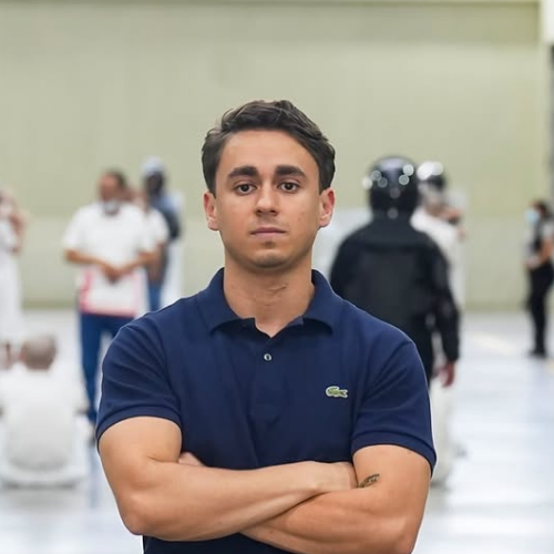 Nikolas Ferreira visita prisão de segurança máxima em El Salvador: “Os maiores bandidos do mundo”