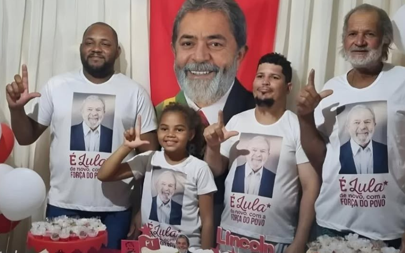Família comemora aniversário com festa temática do Lula: “Tudo com a cara do presidente”