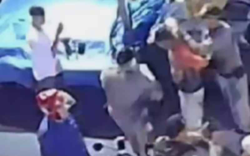 Câmera de monitoramento flagra equipe do Agora Alagoas intervindo em caso de violência doméstica na feirinha do Tabuleiro