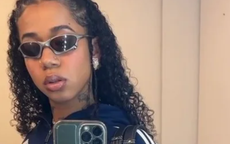 Rapper Tasha critica sistema após megaoperação: “Armas e drogas entram em avião da FAB”