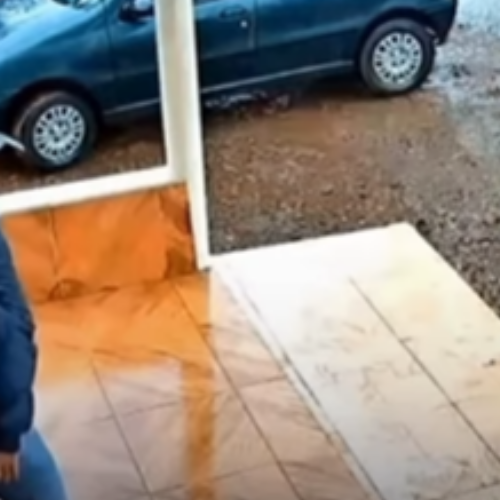 “Atira se tu é homem”: idoso morre nos braços da esposa após ser baleado