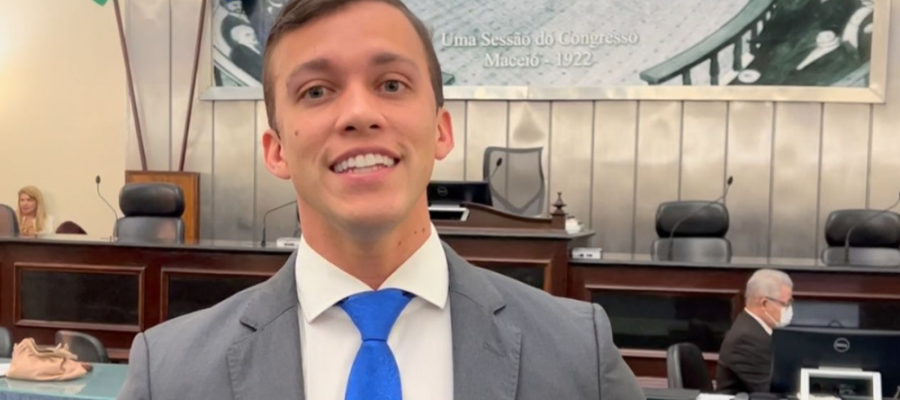 “A política deve olhar para quem mais precisa”, diz deputado Leonam Pinheiro