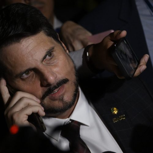 Moraes revoga tornozeleira eletrônica e libera redes de Marcos do Val