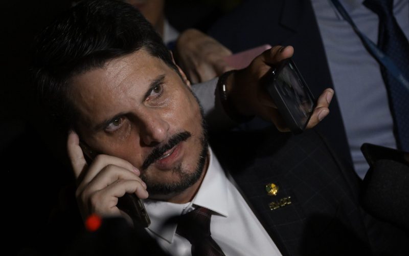 Moraes revoga tornozeleira eletrônica e libera redes de Marcos do Val