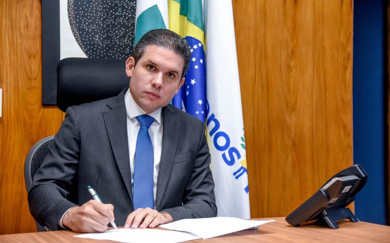 Hugo Motta pede para deputados removerem publicações com provocações ao STF