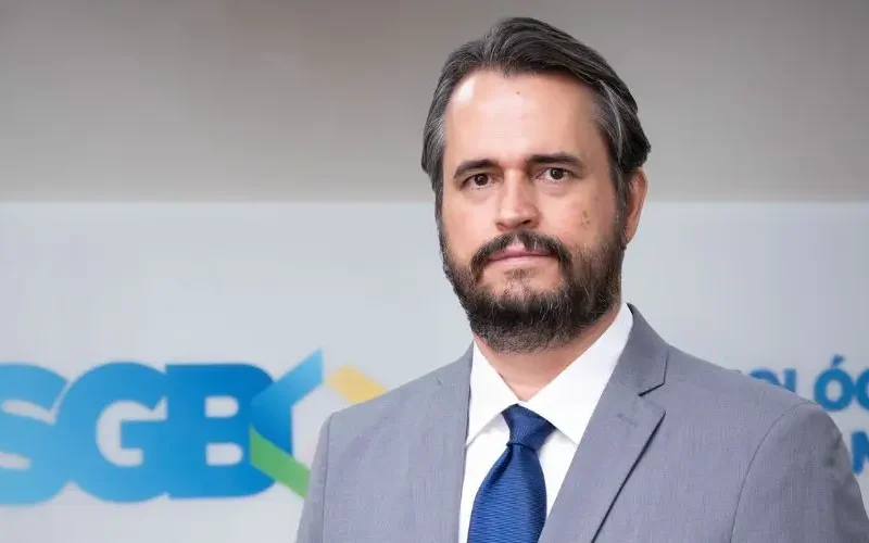 Ex-diretor da PF preso atuou em governos do PT e comandou investigação da facada em Bolsonaro