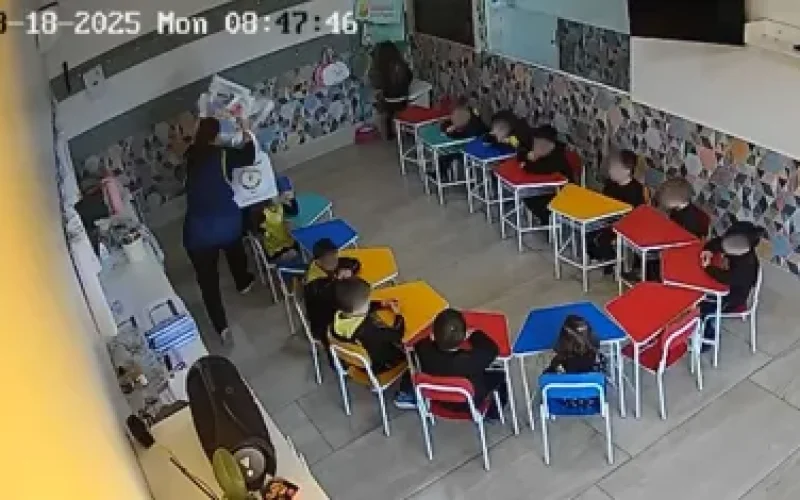 Professora filmada agredindo aluno de 4 anos em escola no é presa; menino perdeu um dente