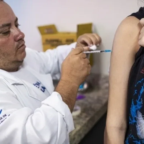 “Dia D” leva vacinação contra gripe a 31 unidades de saúde em Maceió