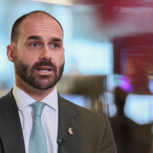 Eduardo Bolsonaro pede à Câmara para exercer mandato dos EUA
