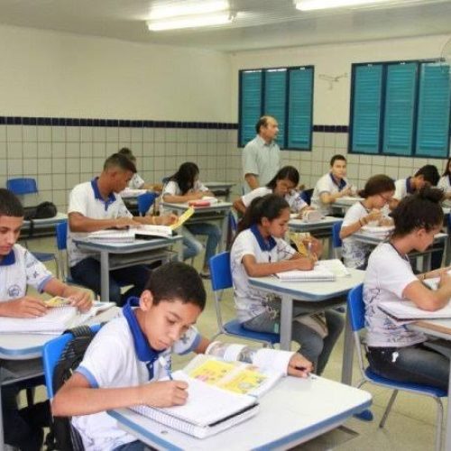 Pré-matrícula para 2025: vagas do ensino fundamental e médio