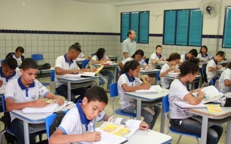 Pré-matrícula para 2025: vagas do ensino fundamental e médio