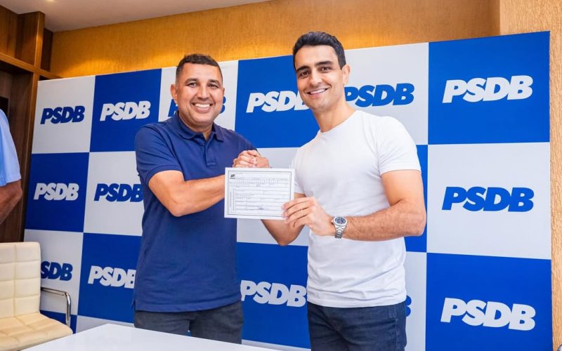 “Chegou a hora de mudar Alagoas!”, diz Cal Moreira ao anunciar filiação ao PSDB
