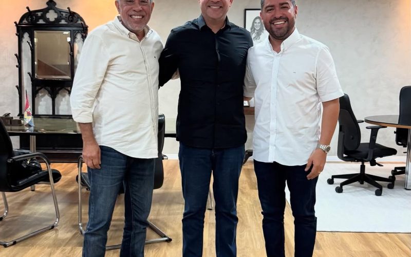 Prefeito João Victor se reúne com governador e anuncia avanços para Viçosa