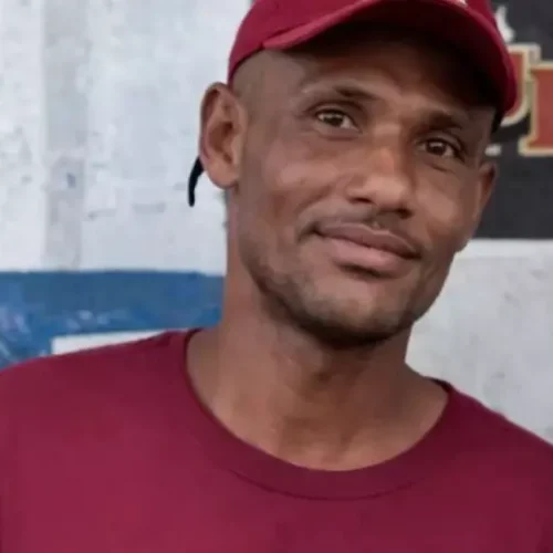 Dono de bar é morto a tiros dentro do próprio estabelecimento em Penedo; suspeito fugiu