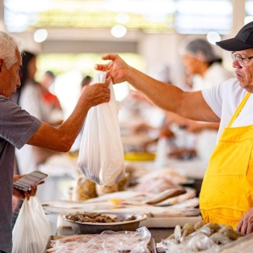 Prefeitura divulga horários dos mercados públicos na véspera e dia de Natal