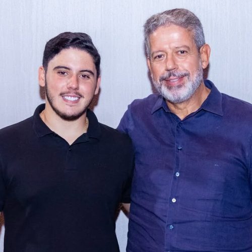 Mudança em lei eleitoral aprovada pelo Congresso pode beneficiar filho de Arthur Lira em futura candidatura