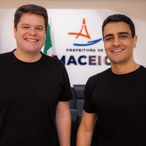 ‘O futuro já tem data’, diz Davi Davino após reunião com Prefeito JHC