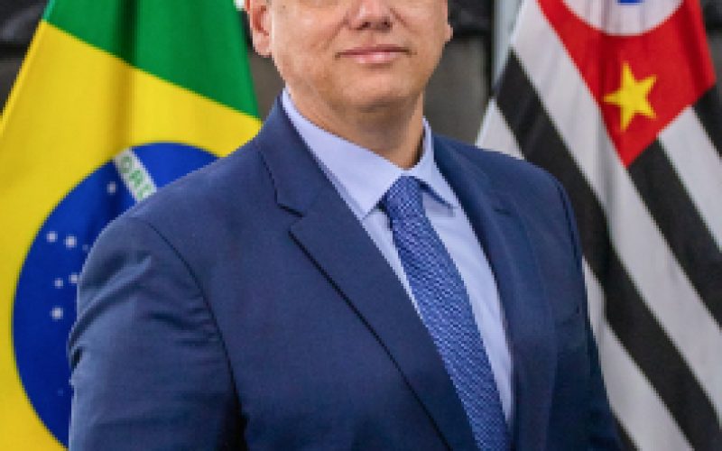 Tarcísio de Freitas descarta candidatura à presidência em 2026