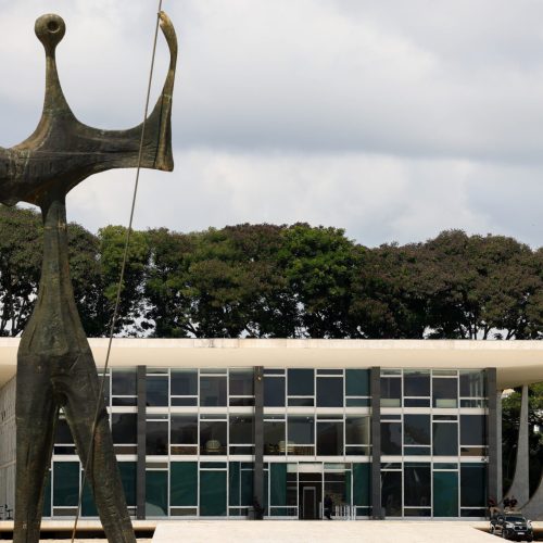 Justiça determina multa para pai que ignora convivência com filho