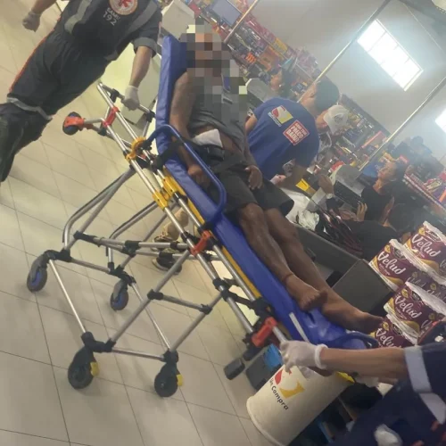 Homem é esfaqueado e corre para supermercado após tentativa de homicídio em Arapiraca