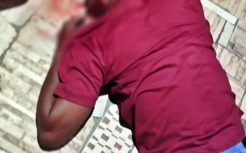 Homem é assassinado e mulher esfaqueada em tentativa de duplo homicídio em São Miguel