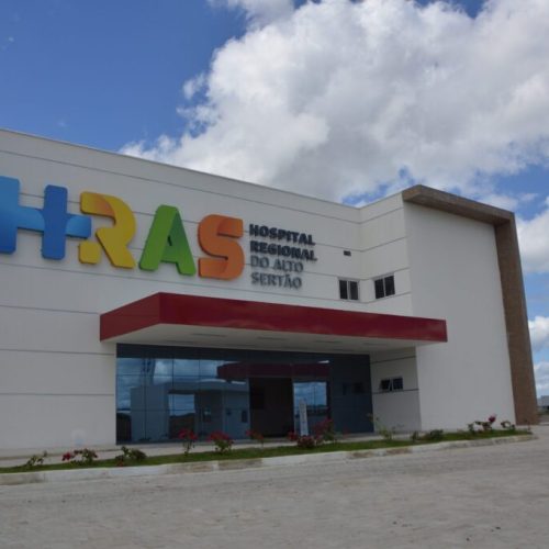 Mãe que furou filha com lápis em Delmiro Gouveia é liberada após audiência de custódia