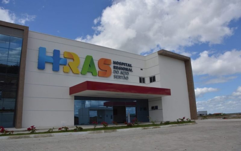 Mãe que furou filha com lápis em Delmiro Gouveia é liberada após audiência de custódia