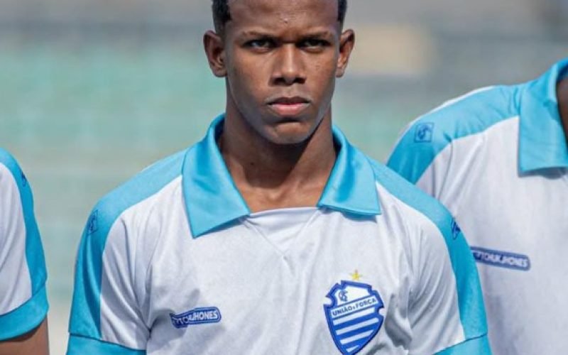 Jogador do CSA que teve perna amputada em acidente precisa de doação de sangue