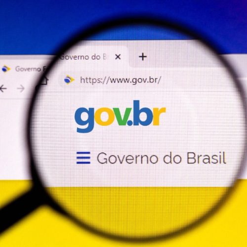 Polícia investiga organização criminosa que aplica golpes por aplicativo do governo federal
